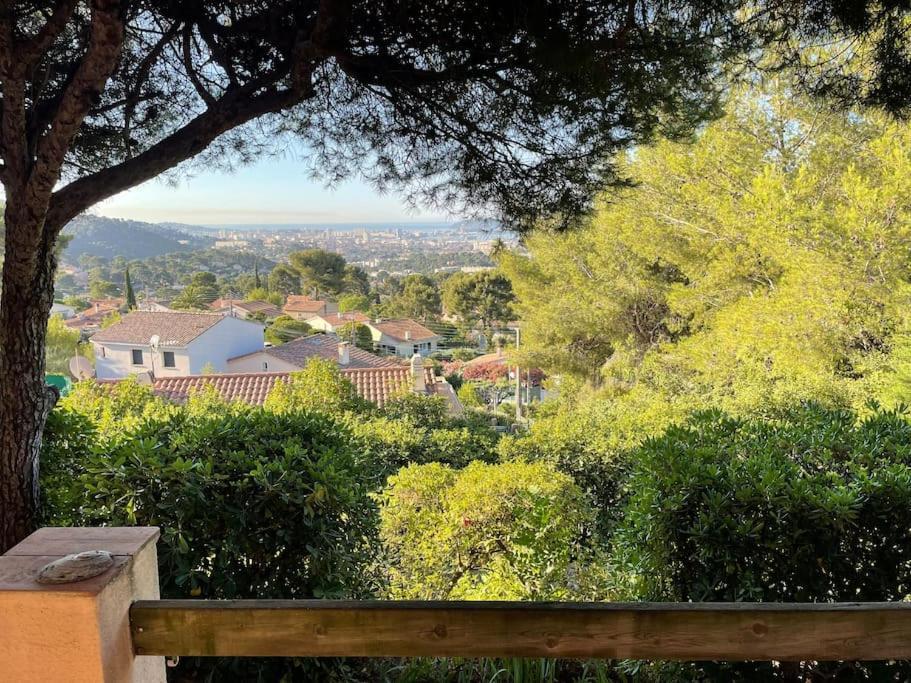 Au Calme Des Pins Avec Vue